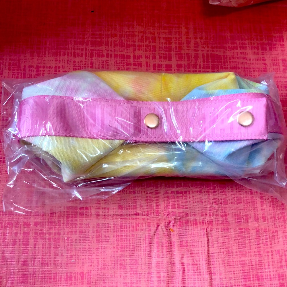 Jeffree Star Cosmetics makeup bag tye dye new